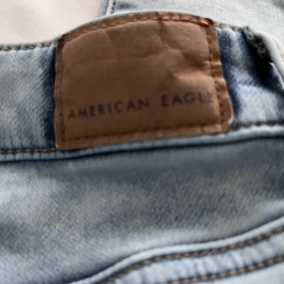 American Eagle distressed jeans - Picture 3 of 4